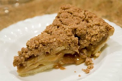 Herbs And Spices That Go With Apples apple pie 1